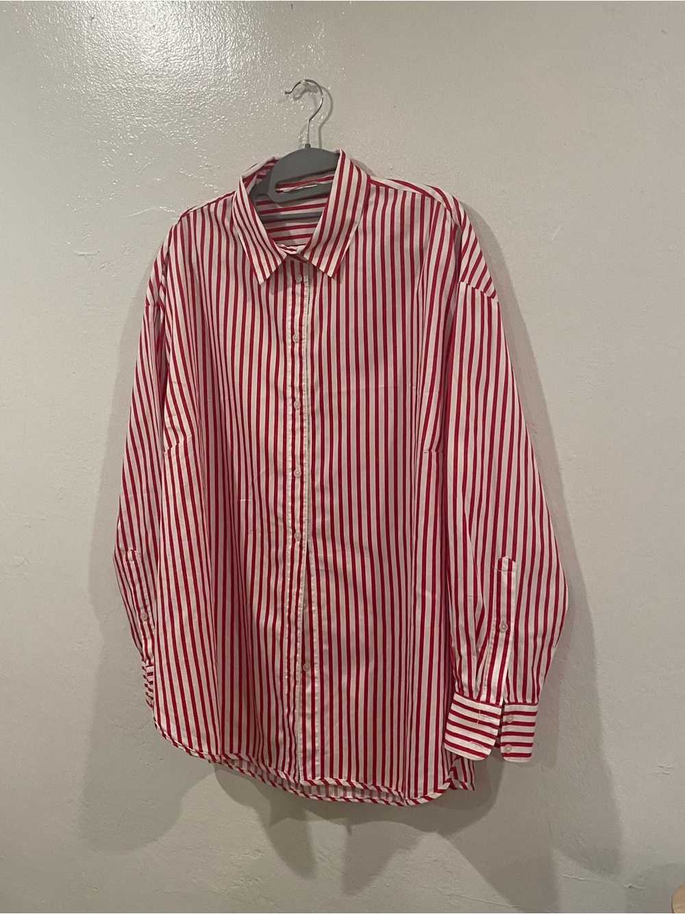 H&M Red and White Vertical Stripe Button-Down Shirt oversized - Picture 2 of 7
